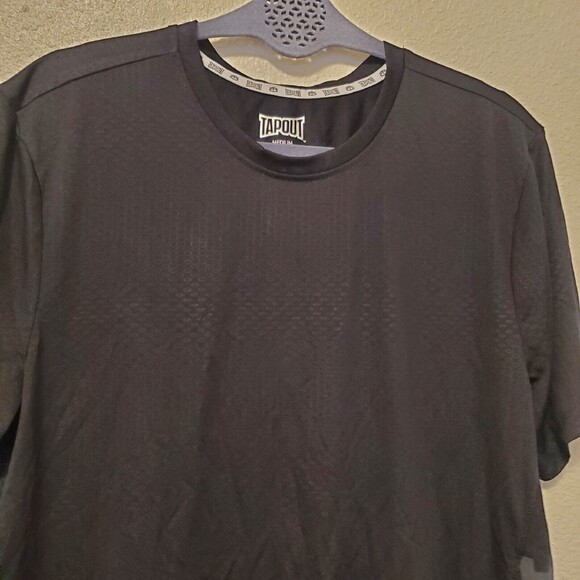 Tapout WWE Adult Shirt Black Size M Short Sleeve 100% Polyester Black Performanc - Picture 5 of 16